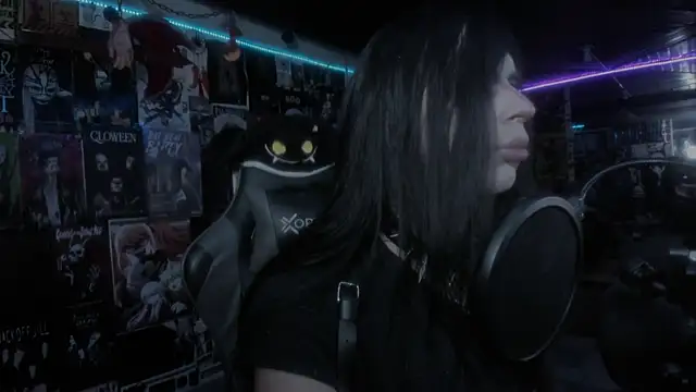 Snapshot of rotten_dreams chatting on February 26, 2025, 11:37 pm rotten dreams online show from February 26, 2025, 11:37 pm