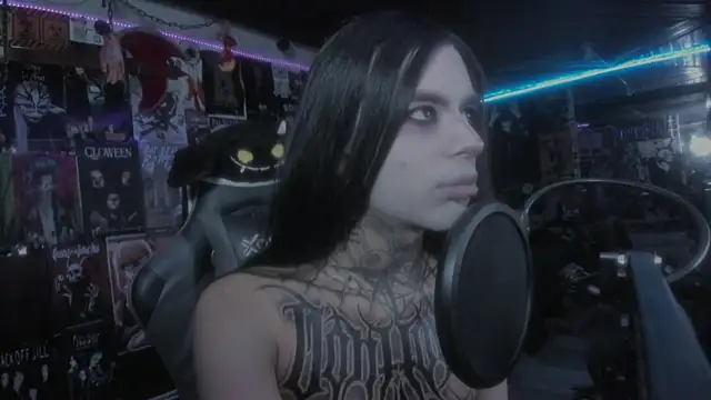 Snapshot of rotten_dreams chatting on March 7, 2025, 12:34 pm rotten dreams online show from March 7, 2025, 12:34 pm