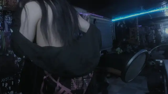 Snapshot of rotten_dreams chatting on March 9, 2025, 4:00 pm rotten dreams online show from March 9, 2025, 4:00 pm