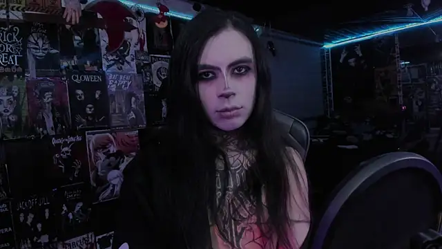 Snapshot of rotten_dreams chatting on October 28, 2025, 11:18 pm rotten dreams online show from October 28, 2025, 11:18 pm