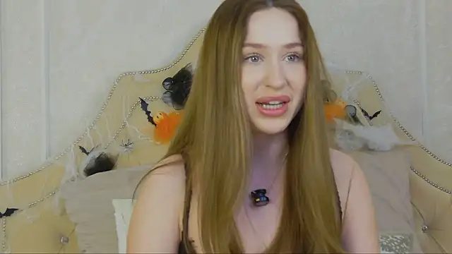 Snapshot of Jackie_White_ chatting on October 31, 2025, 4:46 am Jackie White online show from October 31, 2025, 4:46 am