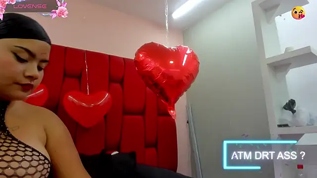 Snapshot of Saray_messy chatting on February 14, 2025, 1:29 pm Saray messy online show from February 14, 2025, 1:29 pm