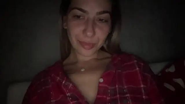 Snapshot of sarrah_rossy chatting on October 21, 2025, 8:53 pm sarrah rossy online show from October 21, 2025, 8:53 pm