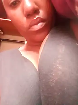 Snapshot of Coco_Nile chatting on February 14, 2025, 5:19 am Coco Nile online show from February 14, 2025, 5:19 am