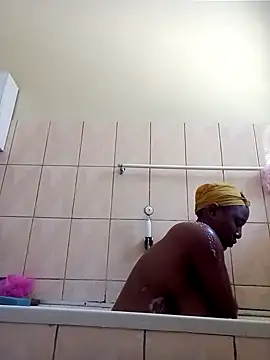 Snapshot of Coco_Nile chatting on October 22, 2025, 8:58 am Coco Nile online show from October 22, 2025, 8:58 am