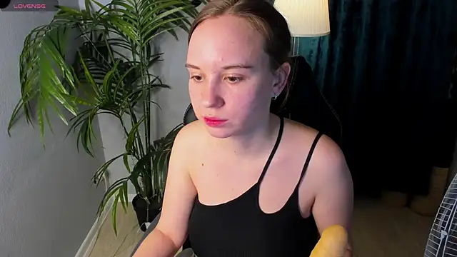 Snapshot of Lika_0ne chatting on February 27, 2025, 4:21 pm Lika 0ne online show from February 27, 2025, 4:21 pm