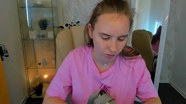 Snapshot of Lika_0ne chatting on September 27, 2025, 11:59 am Lika 0ne online show from September 27, 2025, 11:59 am