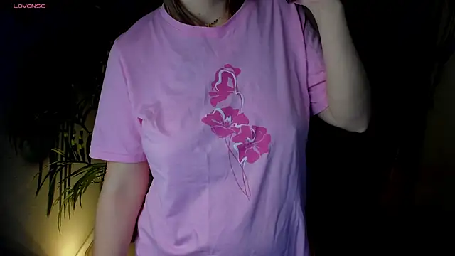 Snapshot of Lika_0ne chatting on September 28, 2025, 12:10 pm Lika 0ne online show from September 28, 2025, 12:10 pm