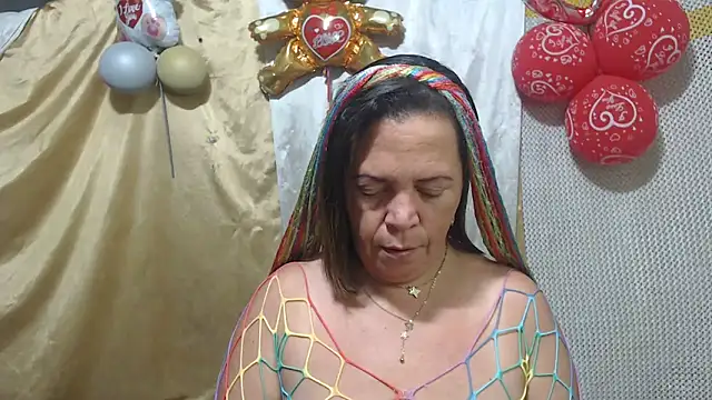 Snapshot of alina_maturehot chatting on February 24, 2025, 5:00 am alina maturehot online show from February 24, 2025, 5:00 am