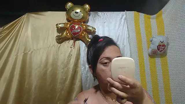Snapshot of alina_maturehot chatting on March 7, 2025, 4:46 am alina maturehot online show from March 7, 2025, 4:46 am