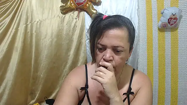 Snapshot of alina_maturehot chatting on March 9, 2025, 3:43 am alina maturehot online show from March 9, 2025, 3:43 am