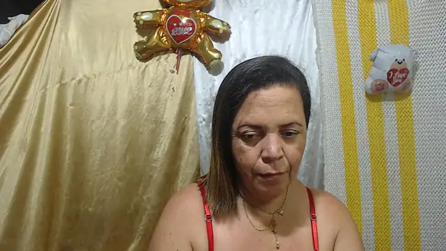 Snapshot of alina_maturehot chatting on March 10, 2025, 11:53 am alina maturehot online show from March 10, 2025, 11:53 am