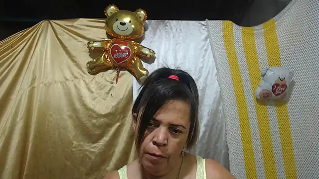 Snapshot of alina_maturehot chatting on March 16, 2025, 12:00 pm alina maturehot online show from March 16, 2025, 12:00 pm