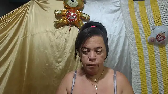 Snapshot of alina_maturehot chatting on March 17, 2025, 4:51 am alina maturehot online show from March 17, 2025, 4:51 am