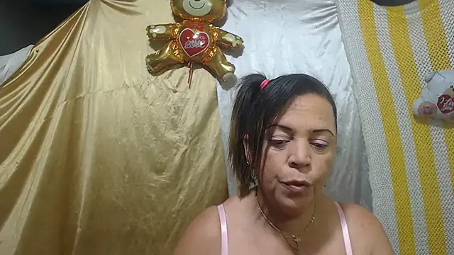 Snapshot of alina_maturehot chatting on March 19, 2025, 12:12 pm alina maturehot online show from March 19, 2025, 12:12 pm