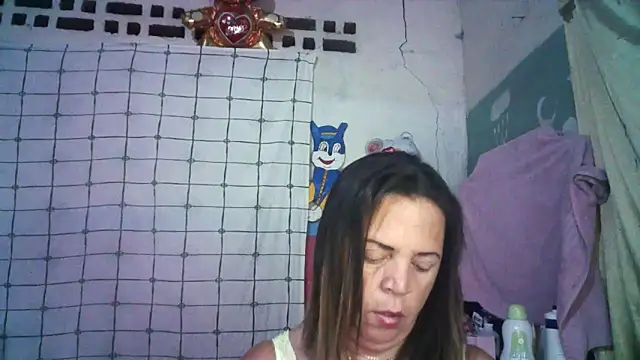 Snapshot of alina_maturehot chatting on March 23, 2025, 7:42 am alina maturehot online show from March 23, 2025, 7:42 am