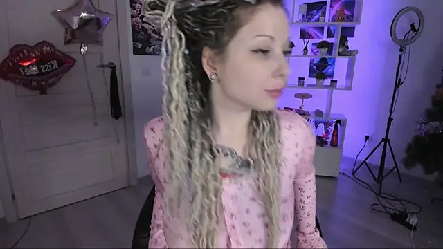 HoneySallyMoore online show from November 9, 2025, 1:59 am