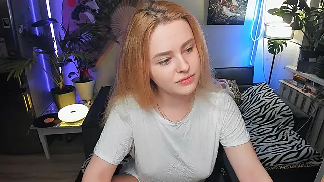 Snapshot of Alexa_Pirs chatting on December 4, 2025, 9:12 pm Alexa Pirs online show from December 4, 2025, 9:12 pm