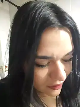 Snapshot of nikki_grey chatting on October 5, 2025, 4:00 am nikki grey online show from October 5, 2025, 4:00 am