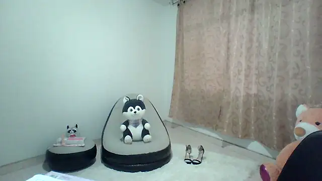 Snapshot of Hanna_latinaa chatting on March 14, 2025, 11:11 pm Hanna latinaa online show from March 14, 2025, 11:11 pm