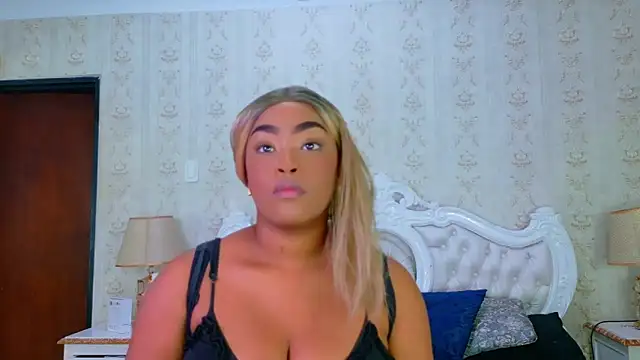 TianahGlow online show from October 12, 2025, 12:37 pm