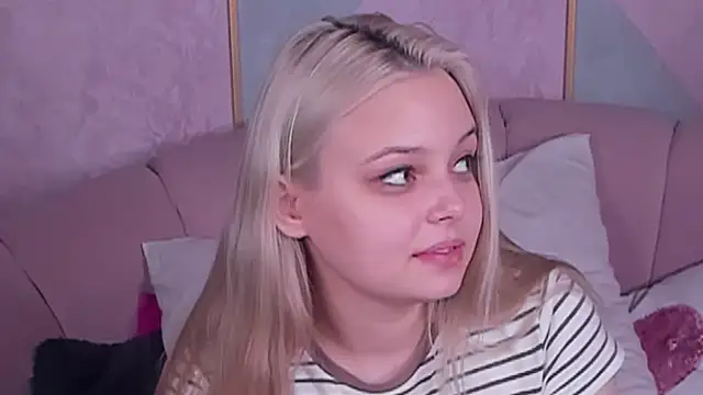 Snapshot of CLAIRE_VOGT chatting on February 17, 2025, 6:48 pm CLAIRE VOGT online show from February 17, 2025, 6:48 pm