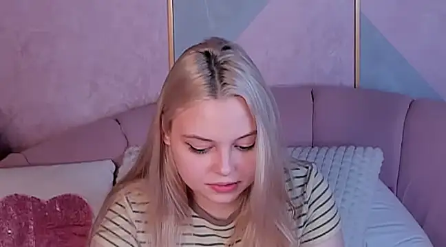 Snapshot of CLAIRE_VOGT chatting on February 25, 2025, 5:25 pm CLAIRE VOGT online show from February 25, 2025, 5:25 pm