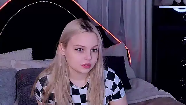 Snapshot of CLAIRE_VOGT chatting on March 21, 2025, 6:27 am CLAIRE VOGT online show from March 21, 2025, 6:27 am