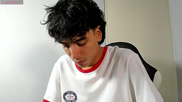 Snapshot of salvatore_montt chatting on February 25, 2025, 2:58 am salvatore montt online show from February 25, 2025, 2:58 am