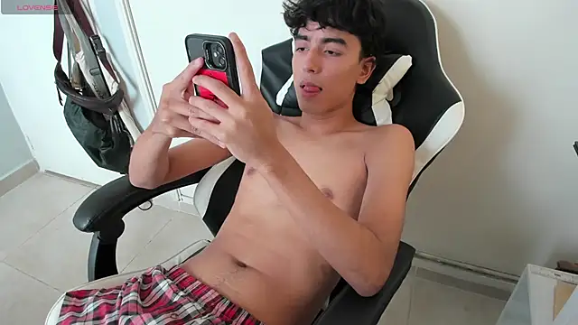 Snapshot of salvatore_montt chatting on March 10, 2025, 6:34 pm salvatore montt online show from March 10, 2025, 6:34 pm