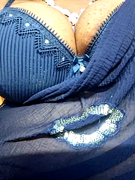 SX-JUHI online show from October 6, 2025, 11:35 pm