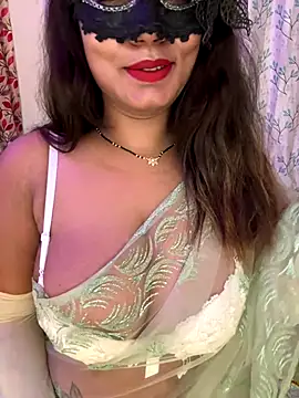 Snapshot of WifyHubby_38 chatting on November 1, 2025, 9:50 pm WifyHubby 38 online show from November 1, 2025, 9:50 pm