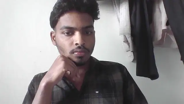 Snapshot of Harsh424242 chatting on February 25, 2025, 6:09 pm Harsh424242 online show from February 25, 2025, 6:09 pm