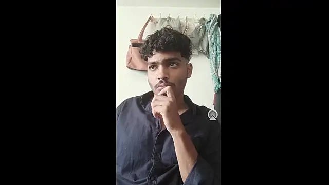 Snapshot of Harsh424242 chatting on March 10, 2025, 7:32 am Harsh424242 online show from March 10, 2025, 7:32 am