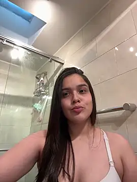 Lana Pearce online show from October 4, 2025, 8:51 pm