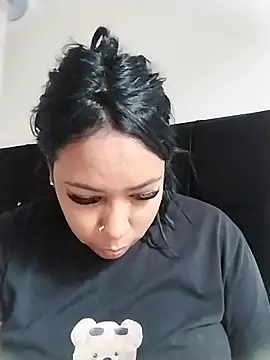 emma purple  online show from November 24, 2025, 7:35 pm