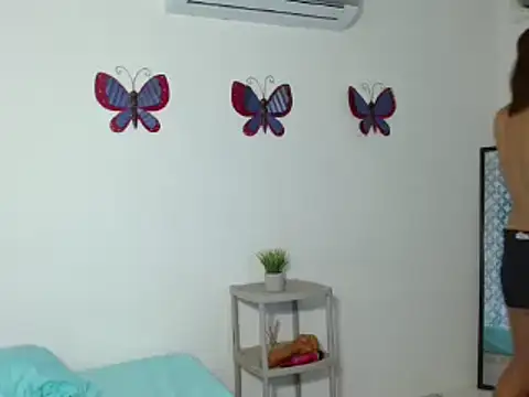 Snapshot of Emilybateee chatting on March 12, 2025, 12:53 am Emilybateee online show from March 12, 2025, 12:53 am