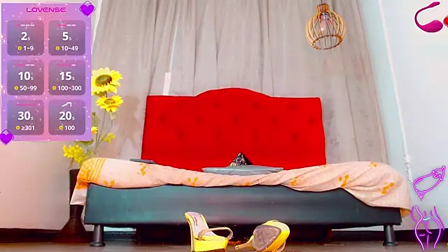 Snapshot of katha_Crawford chatting on November 6, 2025, 7:15 pm katha Crawford online show from November 6, 2025, 7:15 pm