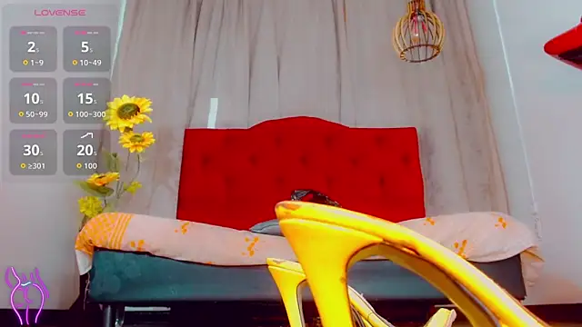 Snapshot of katha_Crawford chatting on November 13, 2025, 7:13 pm katha Crawford online show from November 13, 2025, 7:13 pm