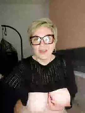 Snapshot of Pumabionda chatting on February 25, 2025, 9:35 pm Pumabionda online show from February 25, 2025, 9:35 pm