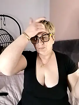 Snapshot of Pumabionda chatting on March 16, 2025, 7:38 pm Pumabionda online show from March 16, 2025, 7:38 pm