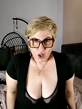 Snapshot of Pumabionda chatting on March 17, 2025, 8:51 pm Pumabionda online show from March 17, 2025, 8:51 pm