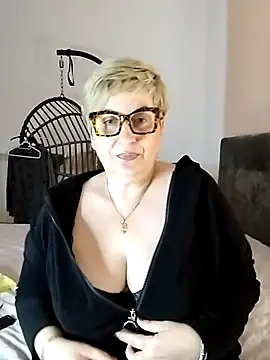 Snapshot of Pumabionda chatting on March 18, 2025, 2:15 pm Pumabionda online show from March 18, 2025, 2:15 pm