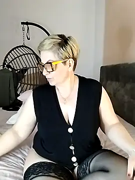 Snapshot of Pumabionda chatting on March 20, 2025, 9:35 pm Pumabionda online show from March 20, 2025, 9:35 pm