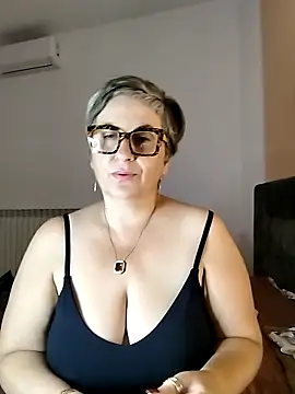 Snapshot of Pumabionda chatting on September 26, 2025, 2:43 pm Pumabionda online show from September 26, 2025, 2:43 pm