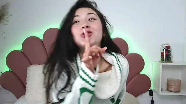 Snapshot of ScarlletRays chatting on March 1, 2025, 8:21 pm ScarlletRays online show from March 1, 2025, 8:21 pm