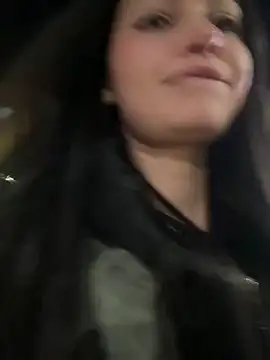 lunalovelee online show from November 10, 2025, 1:54 pm