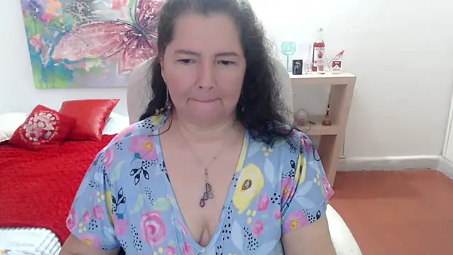 leonela 69 online show from December 2, 2025, 9:36 am