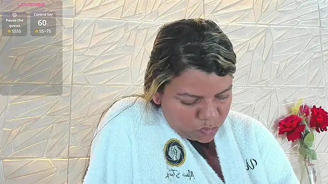 Aida-nicolle online show from March 10, 2025, 4:35 pm