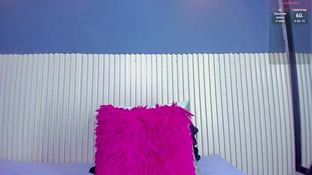 Aida-nicolle online show from November 19, 2025, 10:15 am